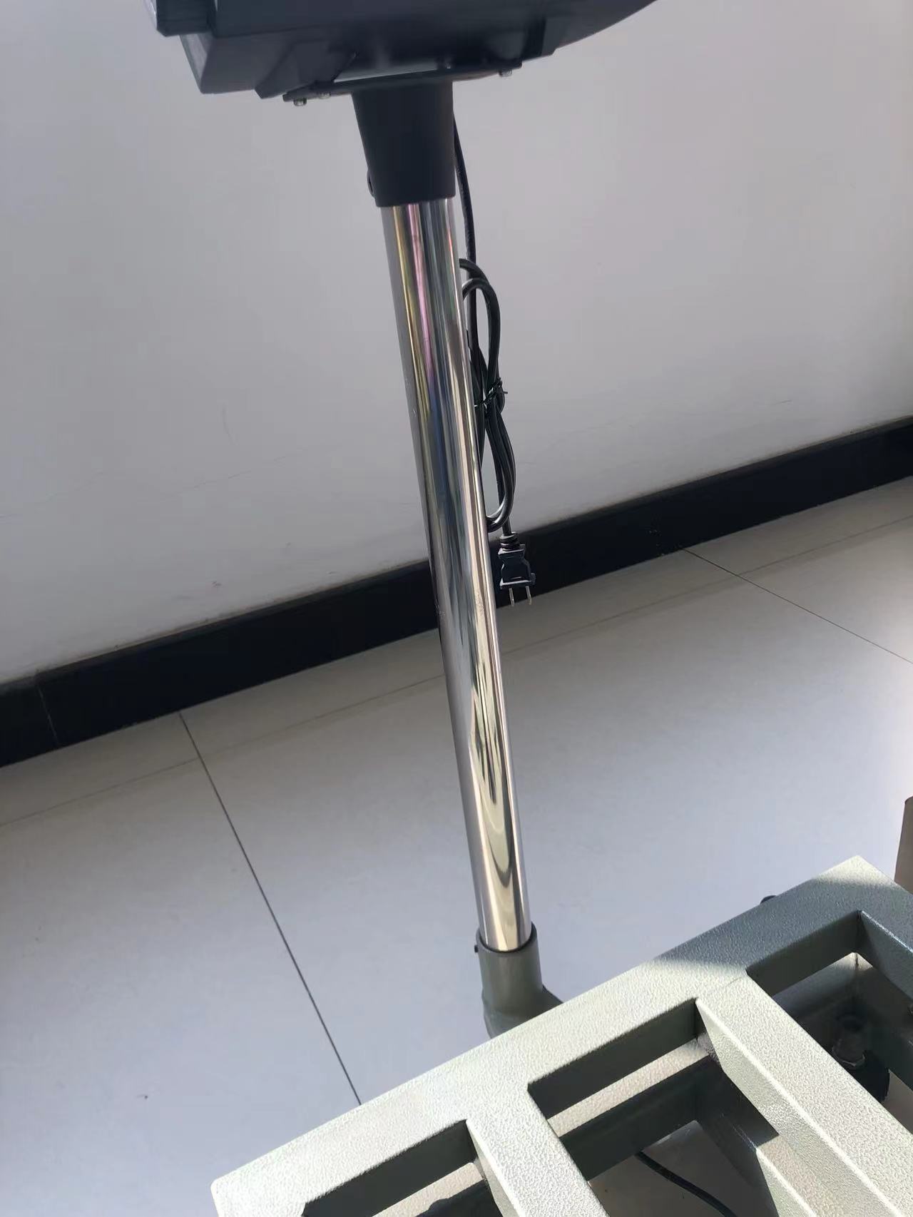 Satılır Portativ Suya davamlı Paslanmayan Polad Dəzgah Tərəzi